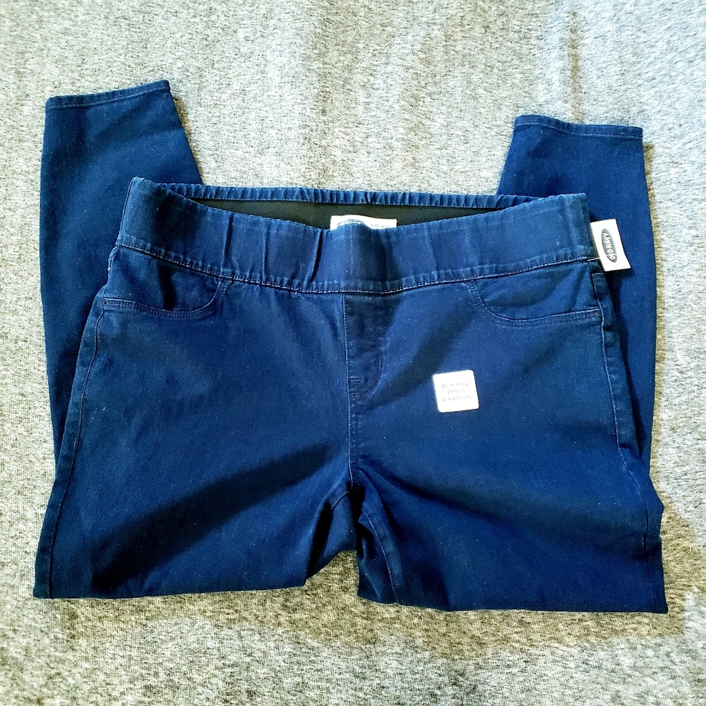 Mid-Rise Super Skinny Jeans